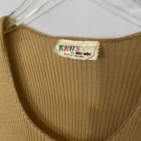 70S Ribbed Knit Vintage Dress w/ Puff Sleeves Gold 12 - Picture 3 of 15